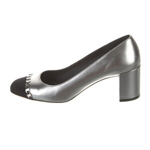 Salvatore Ferragamo Authentic Leather Chain-Link Accents Pumps Women's Size: 9